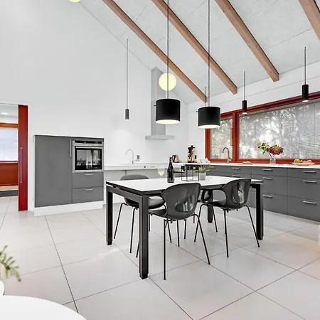 Lovely Home In Grenaa With Wifi Feriehus *